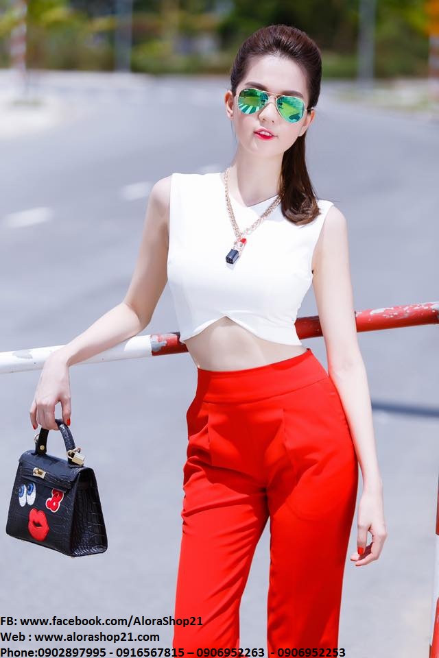 Áo crop top trắng cut out phối quần lửng đỏ như Ngọc Trinh - JL06
