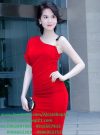 Đầm dài thiết kế lệch vai sang trọng phối xích sành điệu