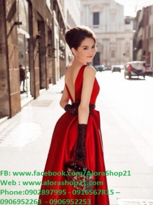 Đầm xòe 2 dây hở lưng V dễ thương như Ngọc Trinh
