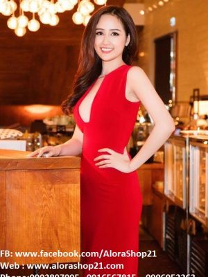 Đầm dạ hội màu đỏ thiết kế hở ngực sang trọng và nổi bật