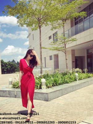 Đầm dài tà xẻ thắt eo màu đen sang trọng