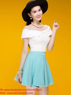 Chân váy xòe ngắn xếp ly như Ngọc Trinh