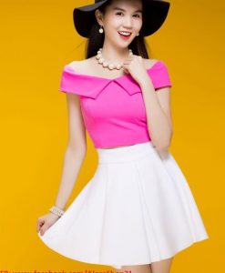 Chân váy xòe ngắn xếp ly như Ngọc Trinh
