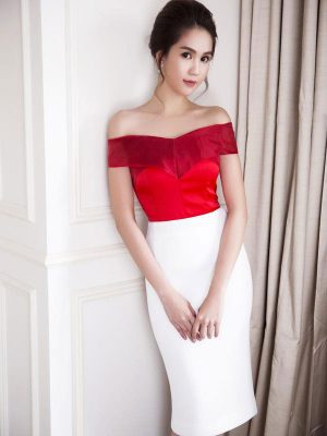 Set áo trắng bẹt vai phối chân váy bút chì đen - JL03