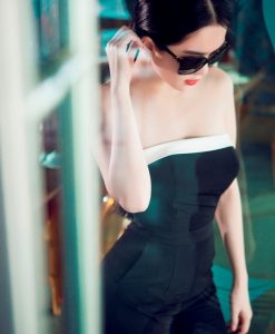 Jumpsuit dài ống ôm với thiết kế áo quây giống Ngọc Trinh - J22