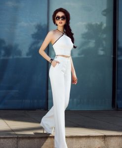 Bộ Jumpsuit Ngọc Trinh áo cổ yếm và quần ống suông trắng - J23