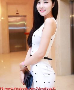 Jumpsuit dài khoét cổ V sâu tôn dáng như Yến Trang - J24