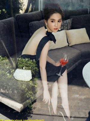 Đầm đen phi bóng sang trọng thiết kế ôm body cột nơ ở cổ - DN144