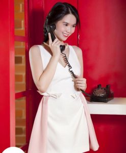 Đầm hở lưng phối màu đính nơ eo như Ngọc Trinh - DN372