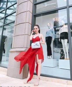 Đầm voan đỏ hai dây xẻ tà nhẹ nhàng quyến rũ -D384