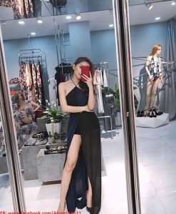 Đầm voan dài cổ yếm phối hai màu độc đáo lạ mắt - D404