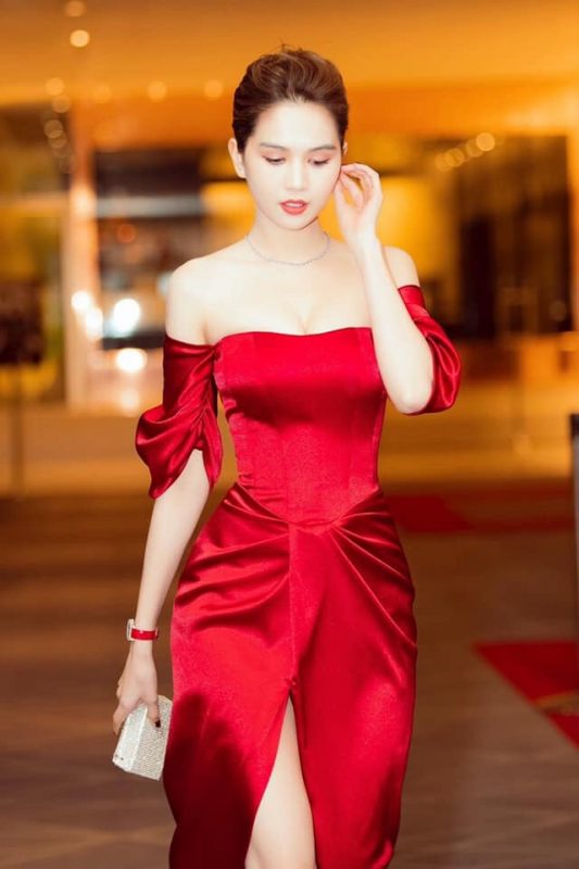 Đầm dạ hội thiết kế kiểu bẹt vai chéo tà gợi cảm - D465