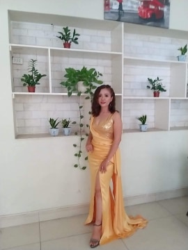 Váy dạ hội kim sa vàng xẻ đùi cao cực sexy