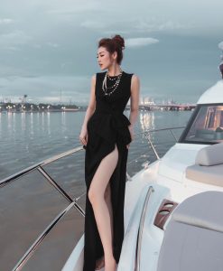 Đầm dạ hội đen thiết kế đính nơ eo xẻ đùi cao - D565