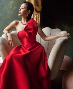 Đầm dạ hội đỏ thiết kế đính nơ xẻ đùi -D558
