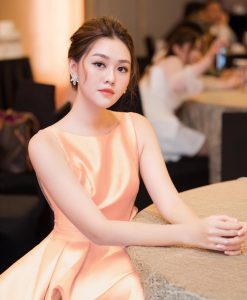Đầm dạ hội thiết kế cổ thuyền sát nách bèo eo - D559