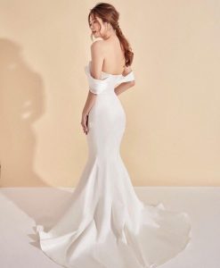 Đầm dạ hội trắng thiết kế cổ đỗ trước tôn dáng - D548