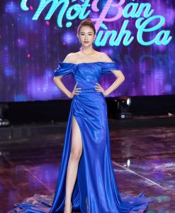 Đầm dạ hội xanh coban trễ vai xẻ đùi cao - D555