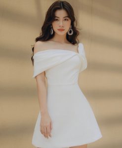 Đầm xoè ngắn lệch vai tay phồng sành điệu - DN490