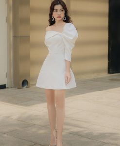 Đầm xoè ngắn lệch vai tay phồng sành điệu - DN490
