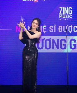 dam-da-hoi-kim-sa-den-thiet-ke-rot-vai-sang-trong-D585 Đầm dạ hội kim sa đen thiết kế rớt vai sang trọng - D585