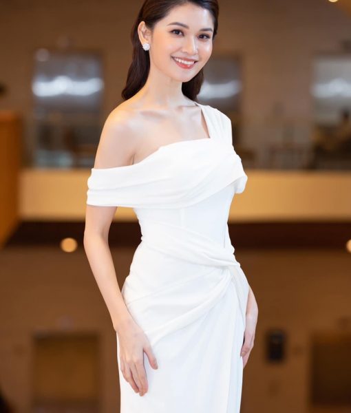 Đầm dạ hội trắng trễ vai xẻ đùi cao sang trọng - D587