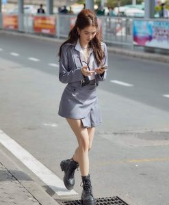 Set áo kiểu vest chân váy ngắn xếp ly sành điệu - JN56