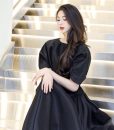 dam-du-tiec-den-thiet-ke-dang-xoe-tay-phong-de-thuong-DN536-1